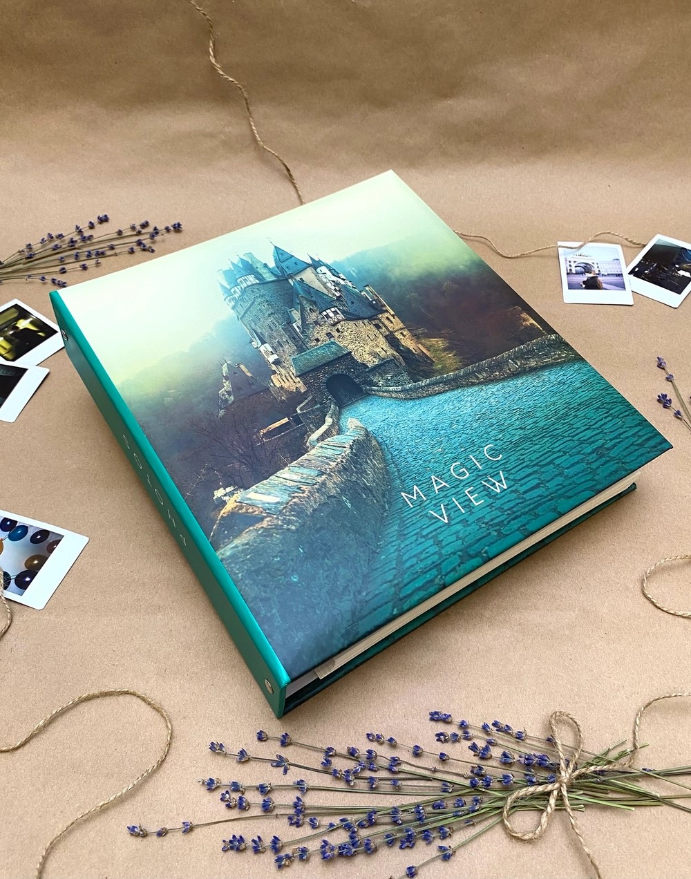 Фотоальбом 23*28 50л магнитный ПОЛИНОМ Magic view Замок, арт. FA 50М.002-2.6