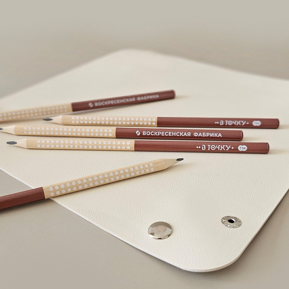 Карандаш чернографитный трехгранный HB ВКФ В точку корпус бронзовый, арт. 12Д-3000/02